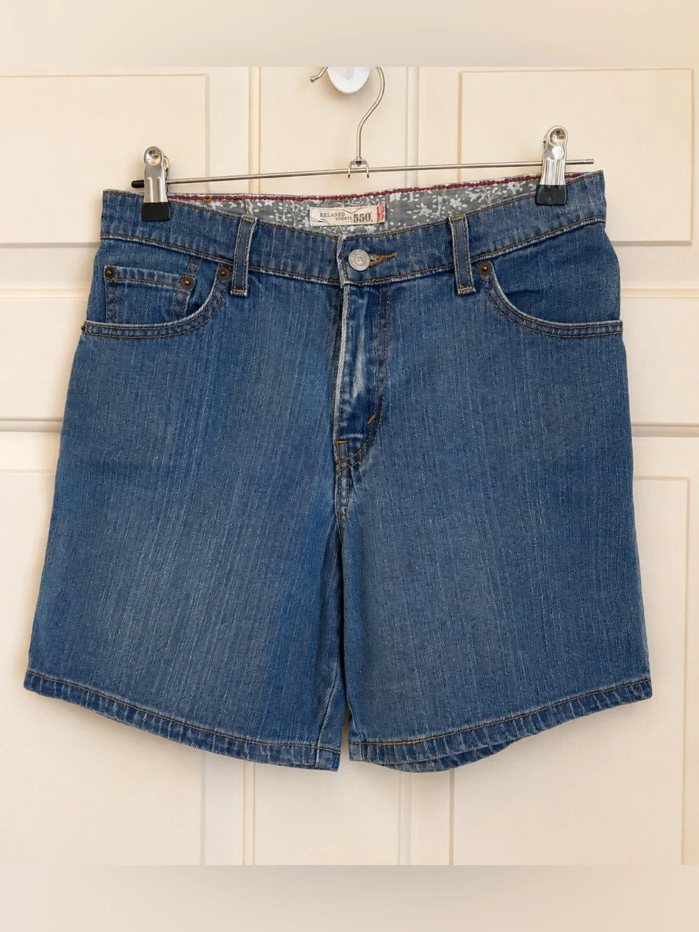 Levis 550 Relaxed Denim Jorts From the 2000s Medium Wash Coastal Mom Shorts